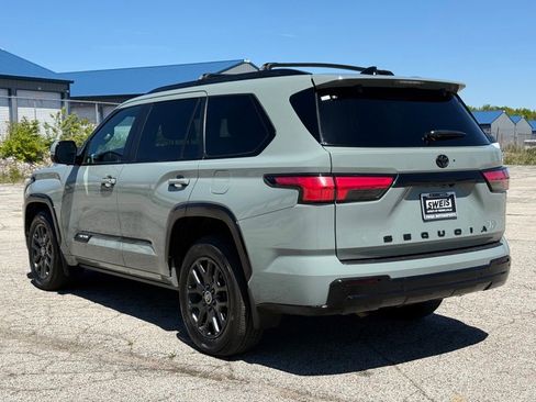 Used 2024 Toyota Sequoia Platinum AWD/4WD image 8