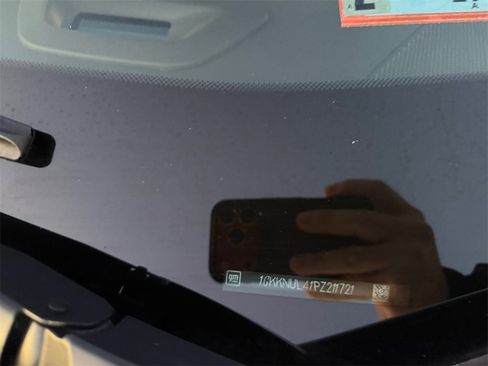 Certified 2023 GMC Acadia SLT image 31