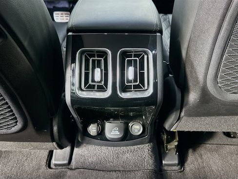 Used 2023 Kia Sorento SX AWD/4WD image 27