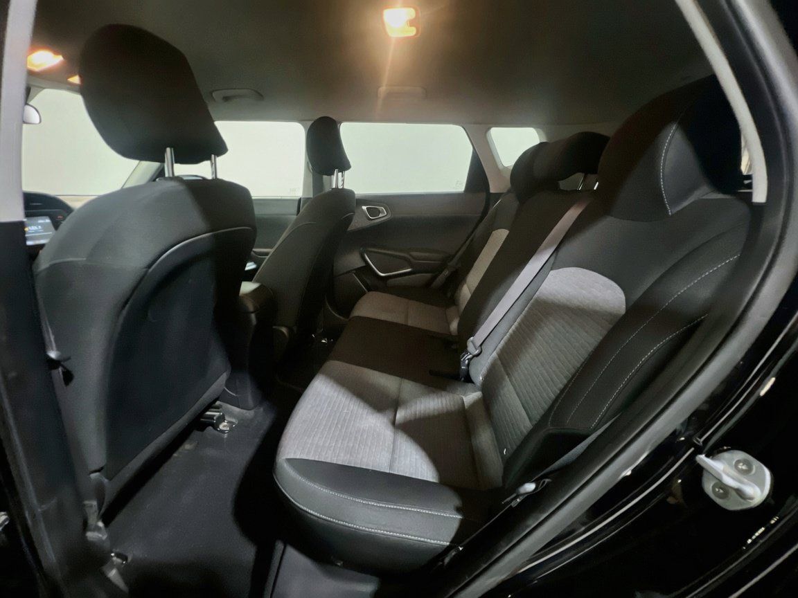 Used 2020 Kia Soul S FWD image 16