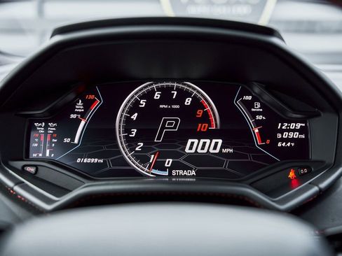 Used 2020 Lamborghini Huracan EVO image 54