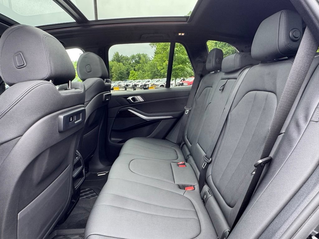 Used 2021 BMW X5 xDrive40i AWD/4WD image 19