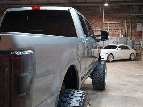 Used 2019 Ford F250 Platinum w/ Platinum Ultimate Package image 15