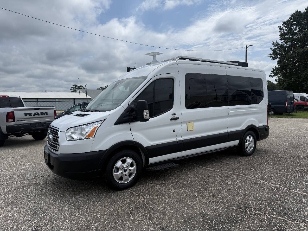 Used 2019 Ford Transit 350 XLT RWD image 29