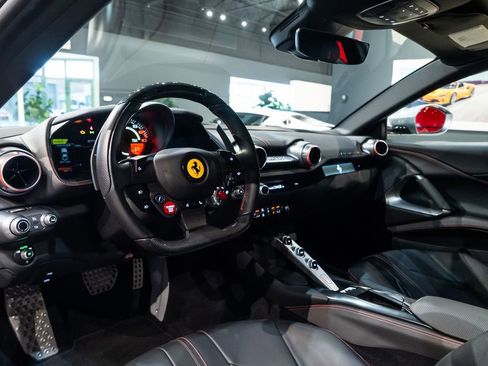 Used 2020 Ferrari 812 Superfast RWD image 30