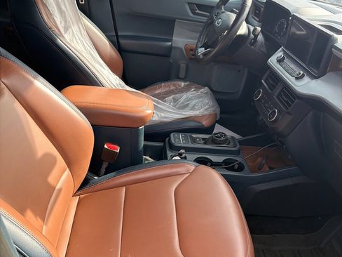 Used 2022 Ford Maverick Lariat w/ Lariat Luxury Package AWD/4WD image 9