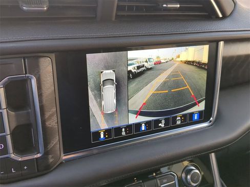 Certified 2022 GMC Yukon Denali image 18