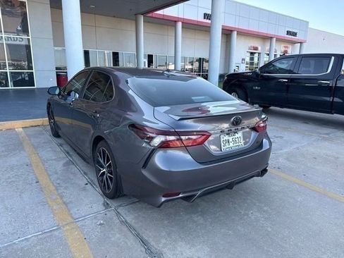 Used 2023 Toyota Camry SE FWD image 6