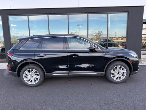 New 2026 Lincoln Corsair Premiere image 2