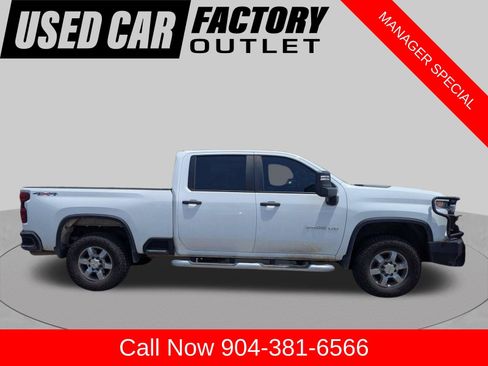 Used 2023 Chevrolet Silverado 2500 W/T w/ WT Convenience Package AWD/4WD image 3
