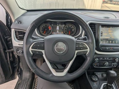 Used 2018 Jeep Cherokee Trailhawk w/ Quick Order Package 27L image 10