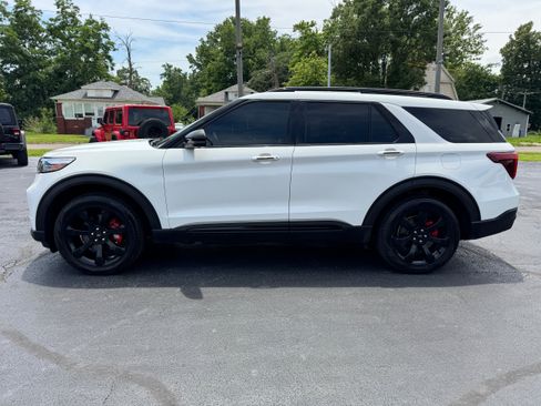 Used 2020 Ford Explorer ST w/ ST Street Pack AWD/4WD image 4