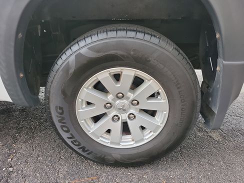 Used 2006 Mitsubishi Raider DuroCross image 19