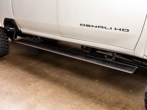 Used 2024 GMC Sierra 3500 Denali Ultimate image 12