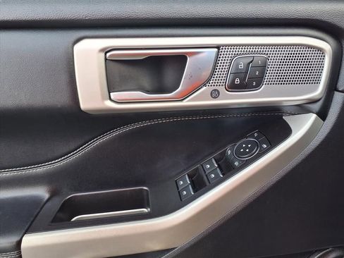 Used 2020 Ford Explorer Limited w/ Class III Trailer Tow Package image 19