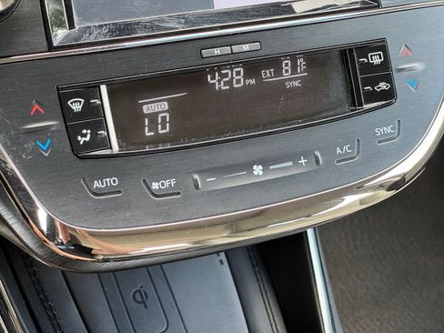 Used 2018 Toyota Avalon XLE Premium w/ Carpet Mat Package FWD image 21