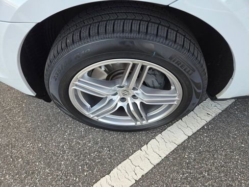 Used 2020 Porsche Macan S image 15