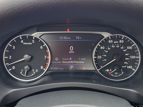 Used 2024 Nissan Altima 2.5 SV FWD image 21