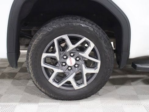 Used 2022 GMC Sierra 1500 SLT w/ SLT Premium Plus Package AWD/4WD image 46