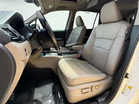 Used 2019 Honda Pilot Touring image 17