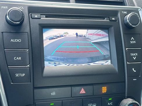 Certified 2017 Toyota Camry SE FWD image 23