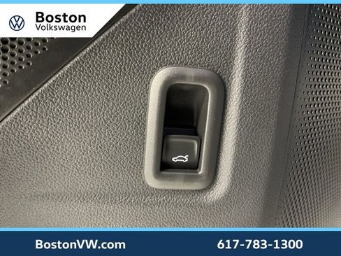 New 2026 Volkswagen Tiguan SE R-Line image 30