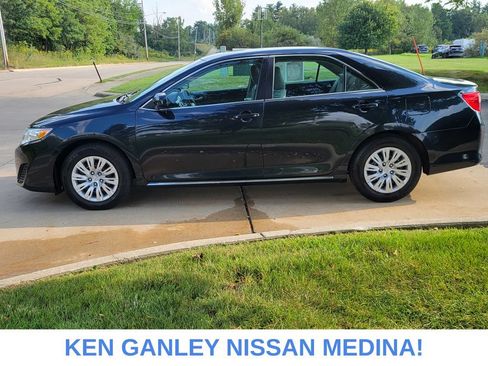 Used 2014 Toyota Camry LE FWD image 6