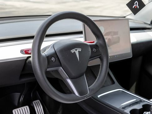 Used 2023 Tesla Model Y Performance AWD/4WD image 23