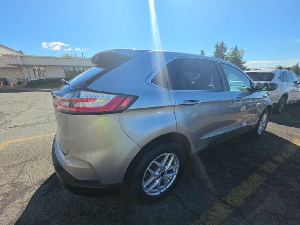 Used 2023 Ford Edge SEL w/ Convenience Package AWD/4WD image 4