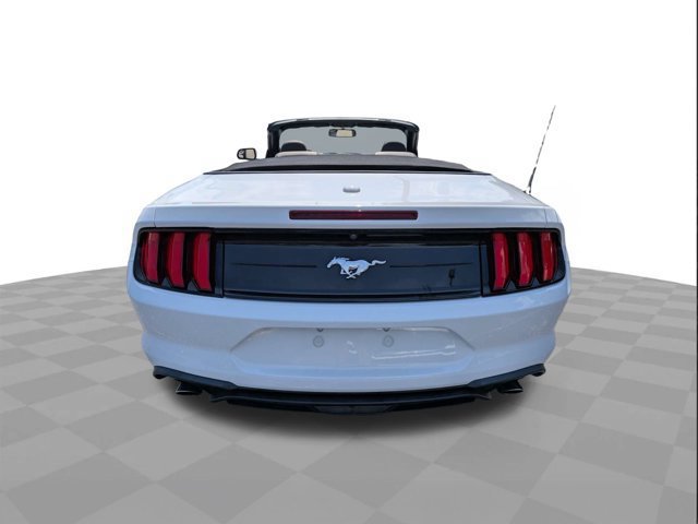 Used 2020 Ford Mustang Convertible RWD image 5