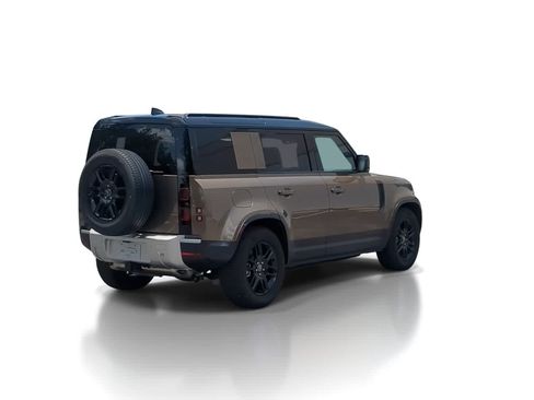 Certified 2025 Land Rover Defender 110 S AWD/4WD image 8