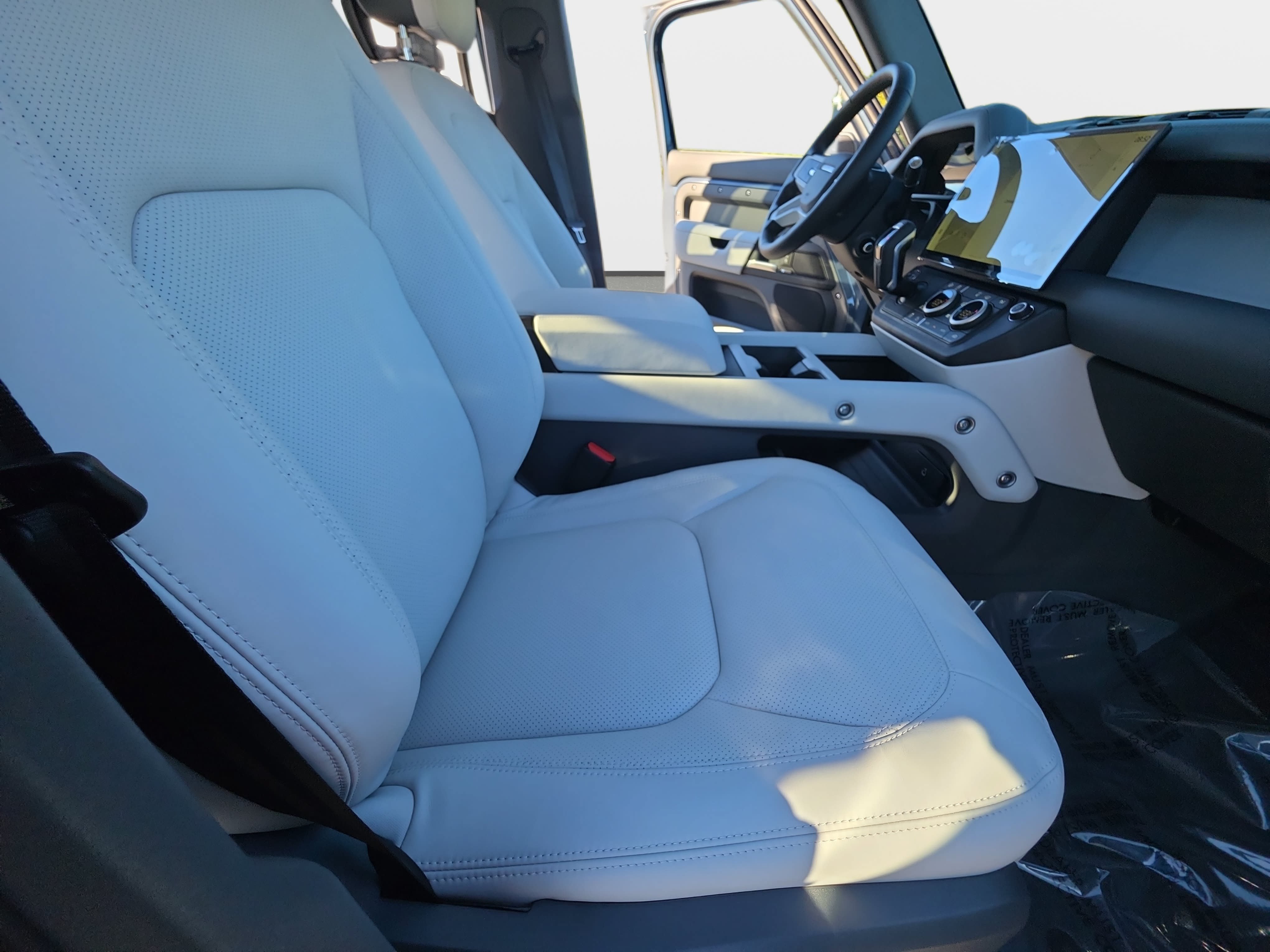 New 2026 Land Rover Defender 110 X-Dynamic SE AWD/4WD image 10
