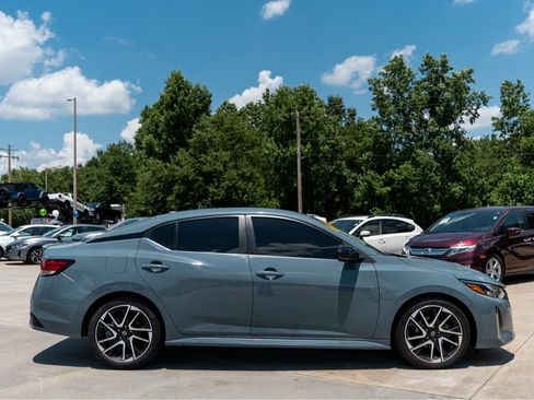 Used 2024 Nissan Sentra SV FWD image 5