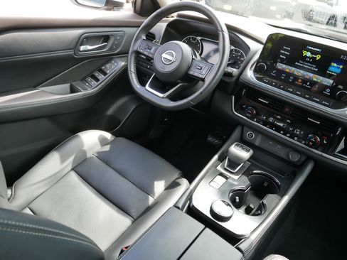 Certified 2023 Nissan Rogue SL w/ SL Premium Package AWD/4WD image 9