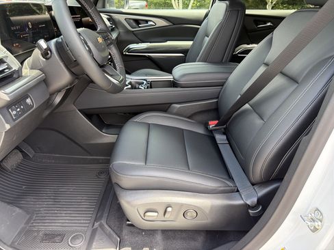 New 2026 Chevrolet Traverse LT w/ Driver Confidence Package FWD image 9