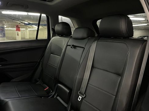 Used 2019 Volkswagen Tiguan SE w/ Panoramic Sunroof Package AWD/4WD image 20