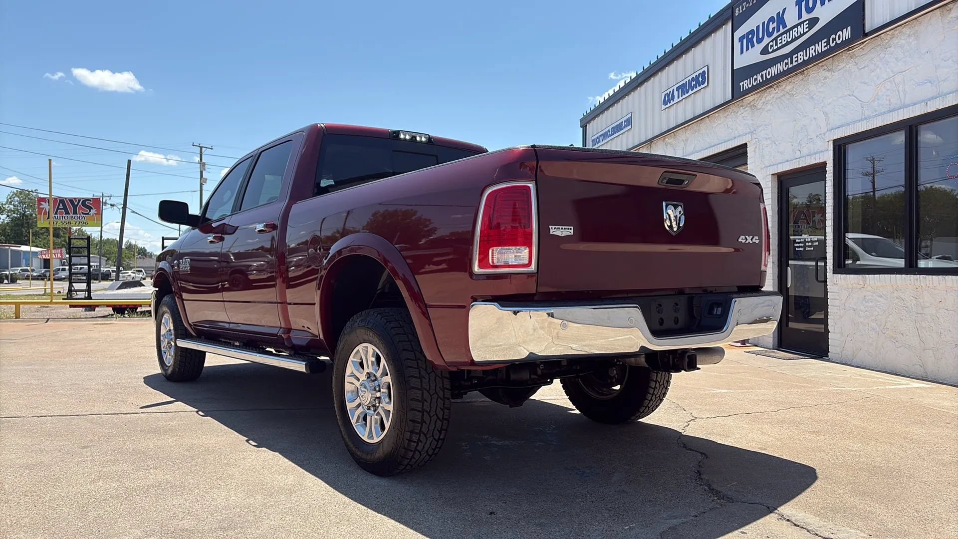 Used 2018 RAM 2500 Laramie AWD/4WD image 2