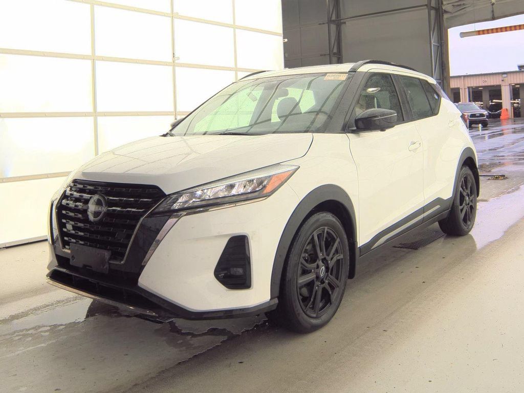 Certified 2023 Nissan Kicks SR w/ SR Premium Package FWD image 2