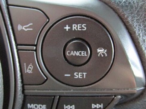 Used 2021 Toyota Corolla LE image 22