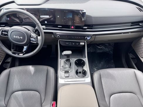 New 2026 Kia Carnival FWD image 30