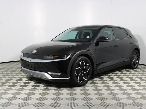 Used 2023 Hyundai Ioniq 5 SE image 3