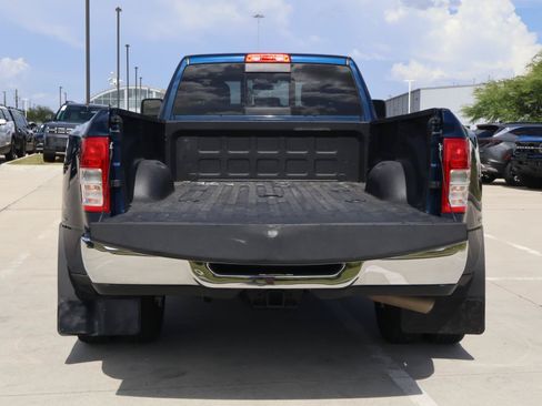 Used 2024 RAM 3500 Tradesman w/ Chrome Appearance Group AWD/4WD image 7