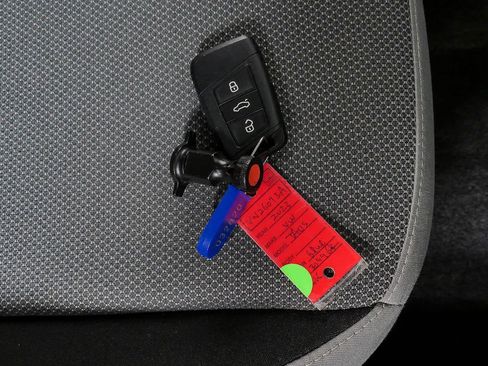Certified 2023 Volkswagen Taos S FWD image 27