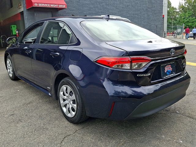 Certified 2024 Toyota Corolla LE AWD/4WD image 3