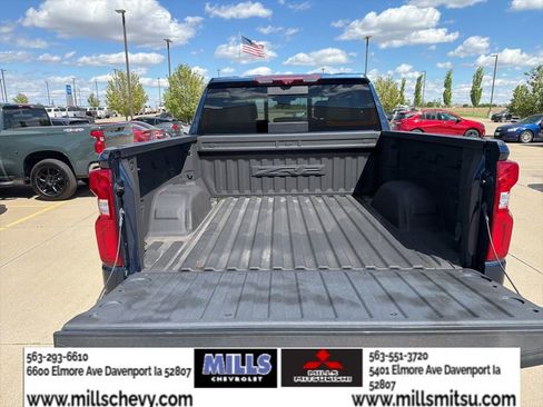 Used 2023 Chevrolet Silverado 1500 ZR2 w/ Technology Package AWD/4WD image 19