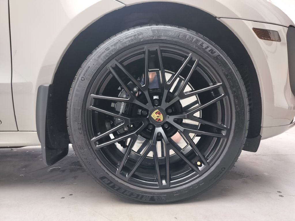 Used 2023 Porsche Macan GTS AWD/4WD image 30