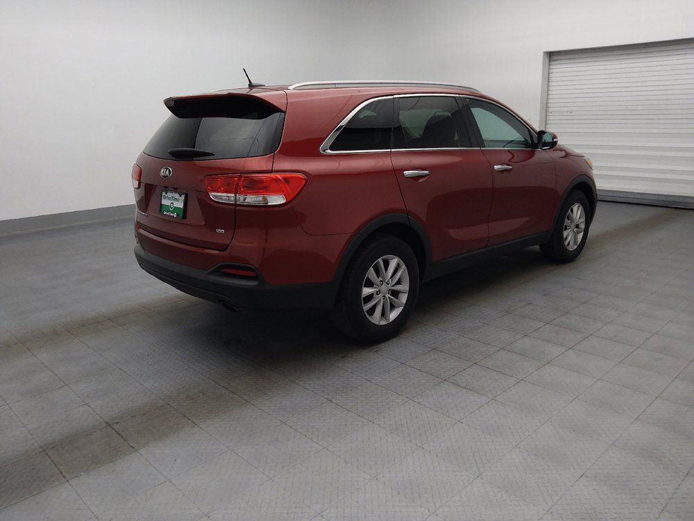 Used 2017 Kia Sorento FWD image 10