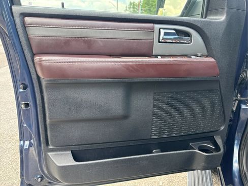 Used 2015 Ford Expedition Platinum AWD/4WD image 20