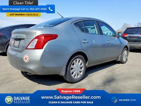 Used 2012 Nissan Versa SV w/ Convenience Pkg FWD image 4