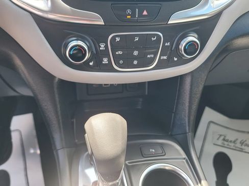 Used 2022 Chevrolet Equinox LT w/ Driver Convenience Package AWD/4WD image 22
